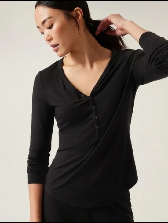 Athleta Tops - NWT ATHLETA Wind Down Black Long-Sleeve Henley Top - Women Size S